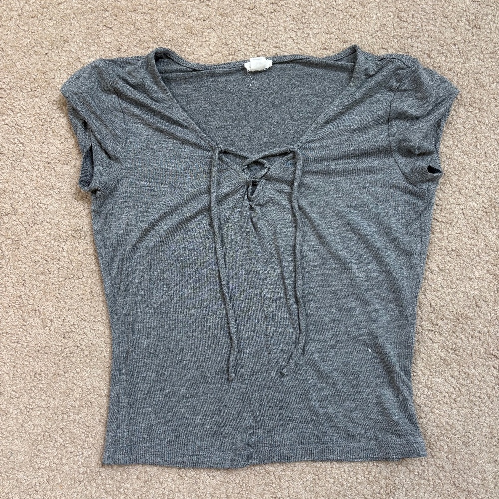 Gray fitted tshirt